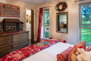 Image of Guest Suite1 King Bed at HarBet Lodge ranch hotel in Alvin, Texas